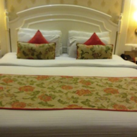 Hotel Bright Yeni Delhi Dış mekan fotoğraf