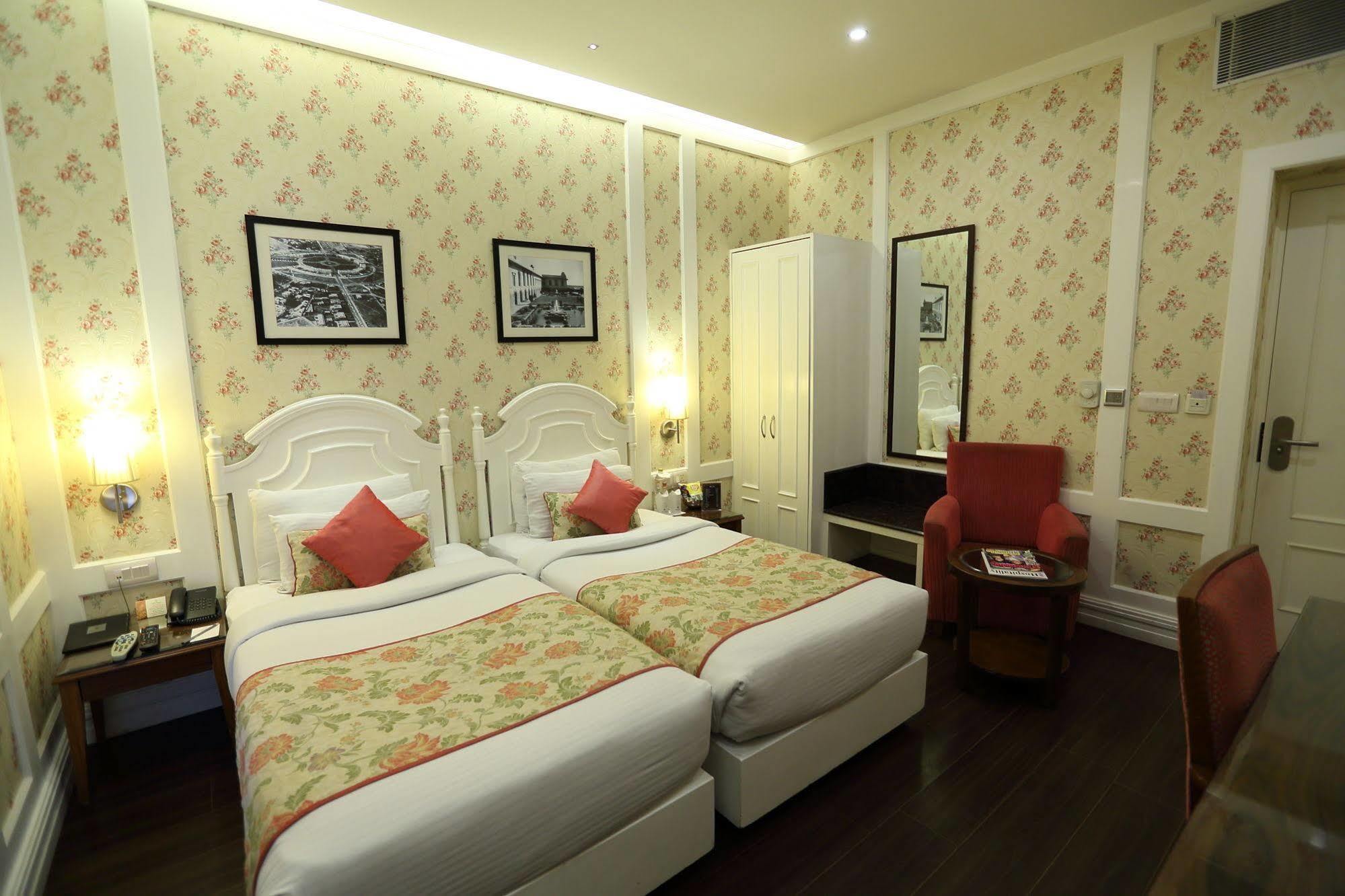 Hotel Bright Yeni Delhi Dış mekan fotoğraf