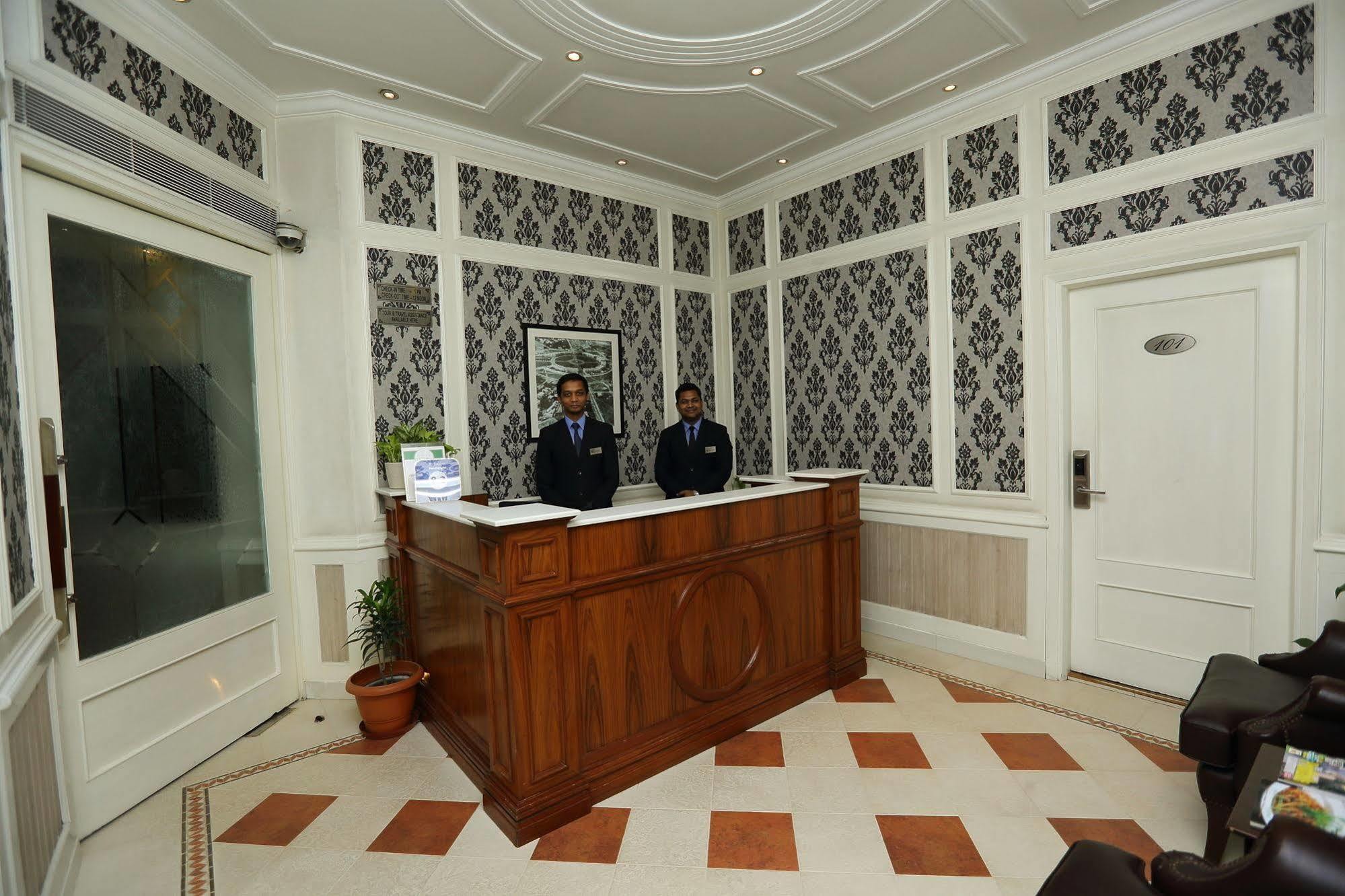 Hotel Bright Yeni Delhi Dış mekan fotoğraf