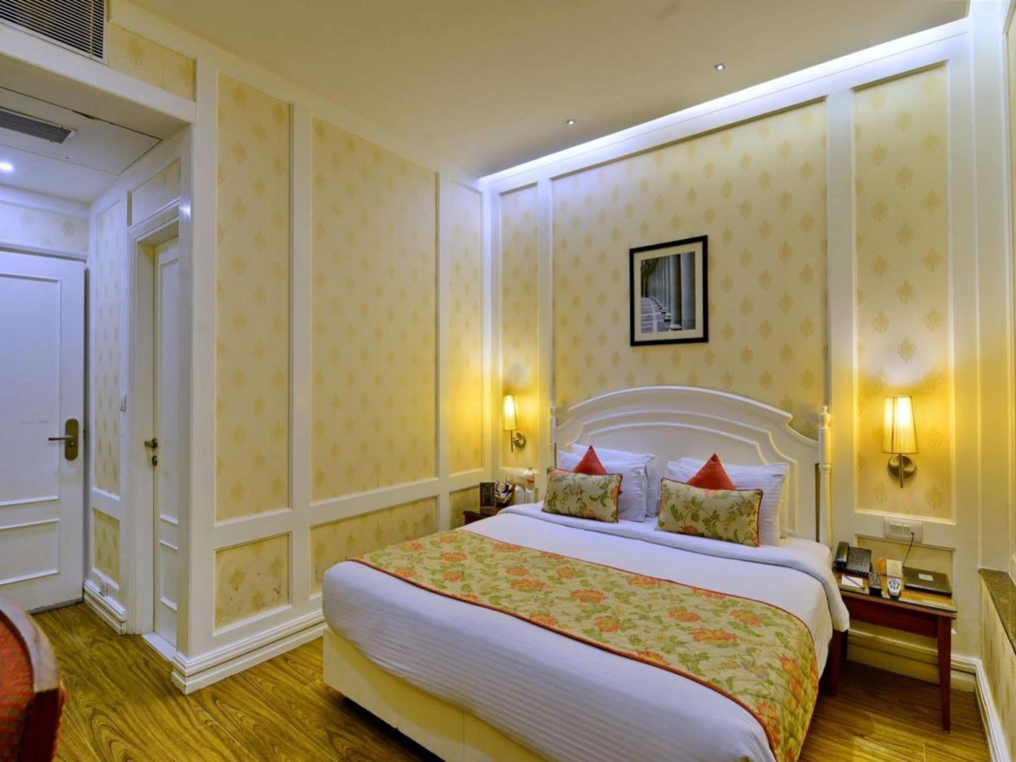 Hotel Bright Yeni Delhi Dış mekan fotoğraf